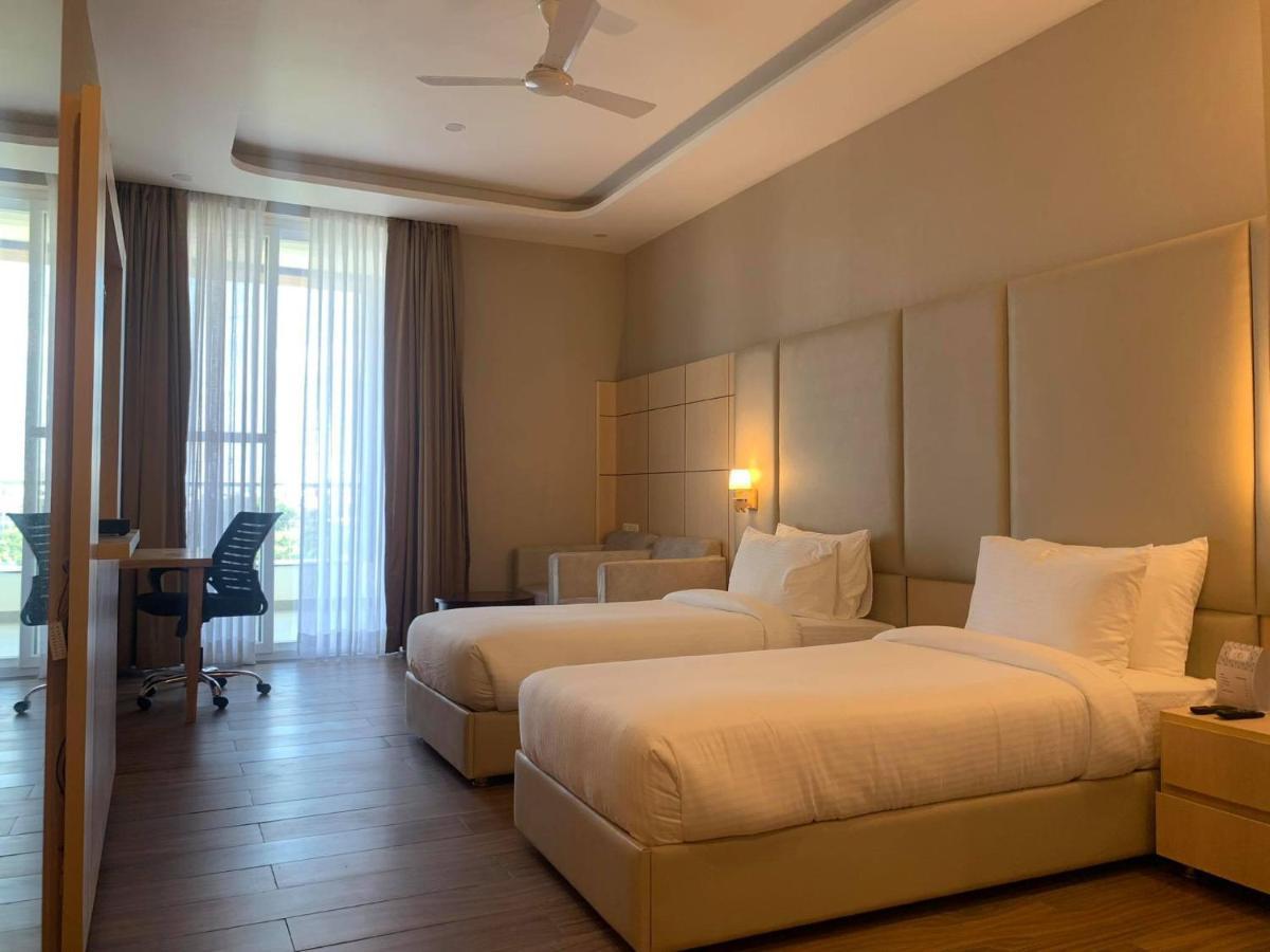 Tdi Club Retreat Otel Kharar Dış mekan fotoğraf